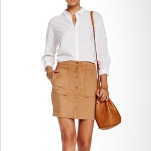 CARAMEL FAUX SUEDE MINI SKIRT WITJ POCKETS